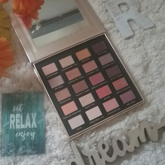 💫ICONIC LONDON 'Day To Slay' Neutral Eyeshadow Palette - Picture 4 of 4